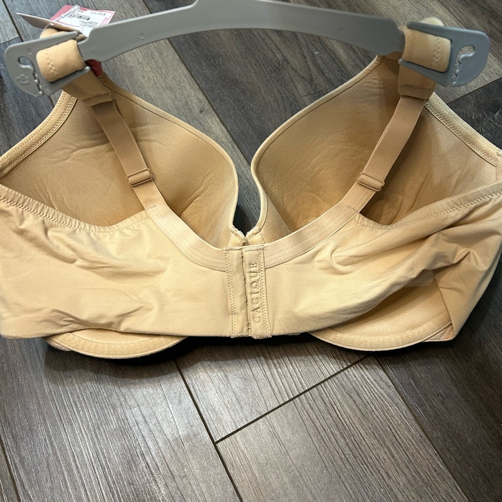 Cacique bra size 40DDD - Picture 2 of 2